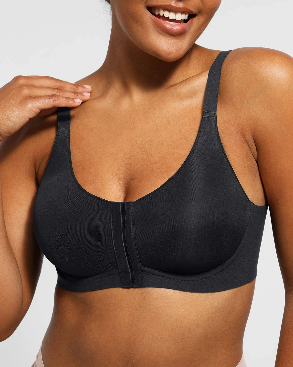 Cream Touch Wireless Front-Hook Smoothing Bra